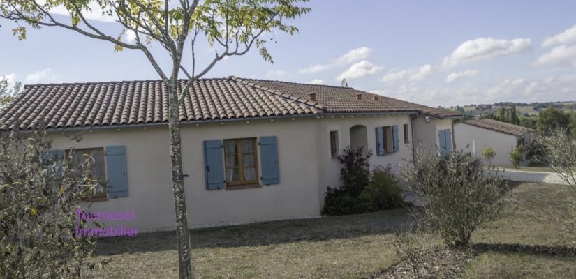 Villa plain pied climatisée avec piscine et garage sur 1900 m2